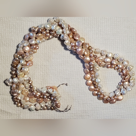 Peachy Pink Coin Freshwater Pearl Opera Length Necklce - Picture 9 of 9